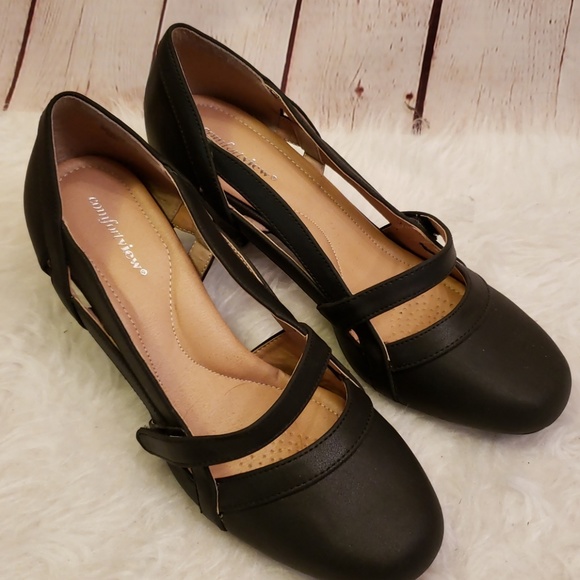 Comfortview ■ (9.5) Black Strappy Heels - Picture 1 of 8